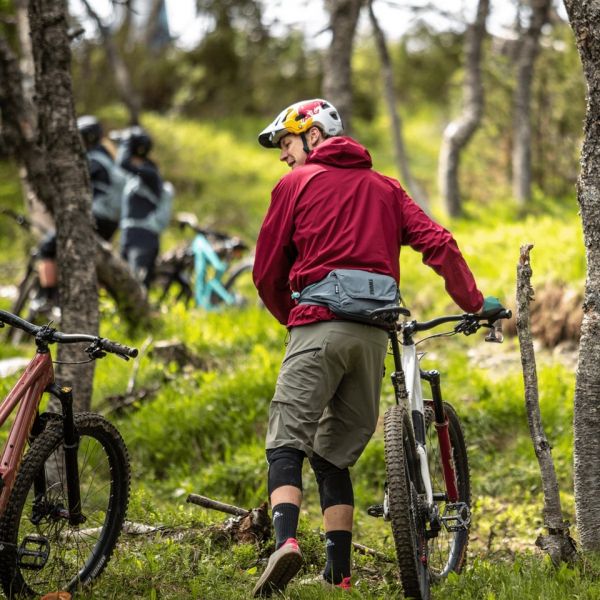 ����� Thule Portable Rail Hydration Hip Pack 4L TRHP-204 Dark Slate (3204481) - �������� 5