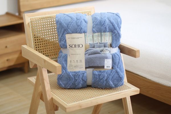 ����� �������� Soho ������ 200�220 �� + 2 ��������� 50�70 �� Romance Blue  (Set carpet+ pillow Blue) - �������� 1