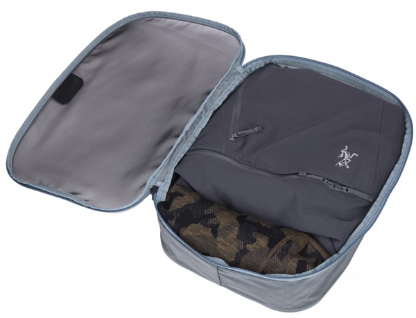 �������� ����� Thule Packing Cube - Medium - TPCS-202 Pond Gray (3205573) - �������� 2