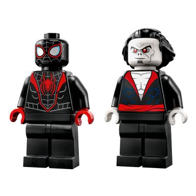  LEGO Super Heroes     220  (76244) -  4