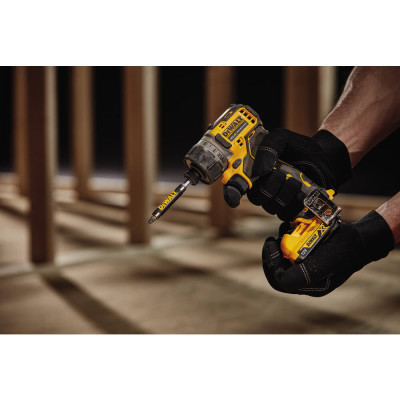 ���������� DeWALT 12V XR Li-Ion, 8 ��, 1100 ��/���, 2x2Ah, ���� (DCF601D2) - �������� 7