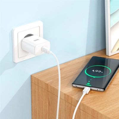   HOCO C104A USB-C PD20W + cable USB-C to USB-C white (6931474782915) -  8