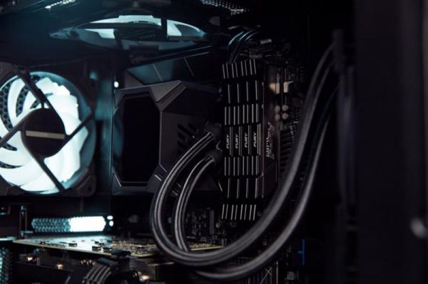   DDR4 2x16GB/3600 Kingston Fury Renegade Black (KF436C16RB12K2/32) -  7