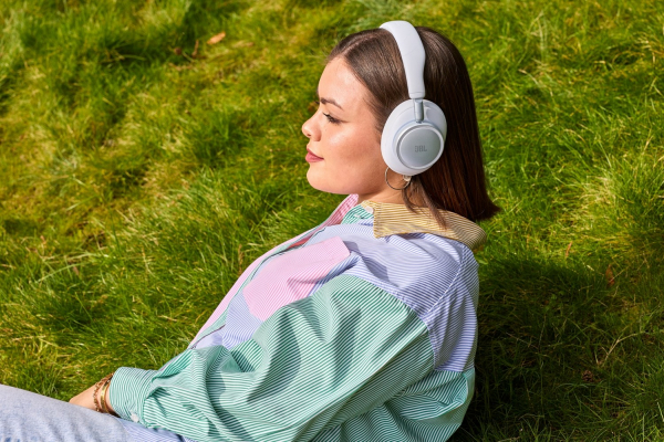 Bluetooth-��������� JBL Live 780NC White (JBLLIVE780NCWHT) - �������� 10