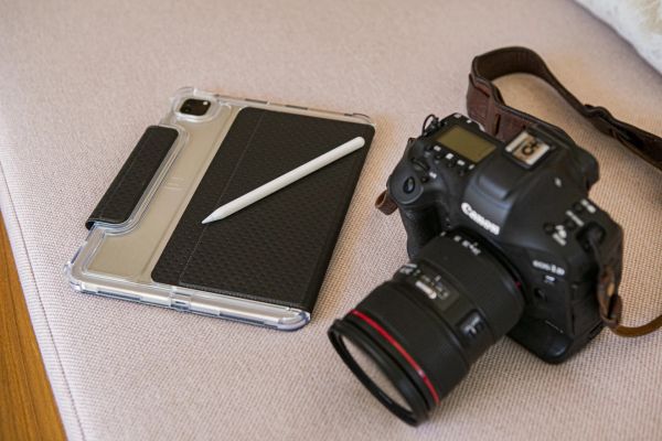 ����� UAG [U] ��� Apple iPad Pro 12.9"(5th Gen 2021) LUCENT, Black 12294N314043 - �������� 13