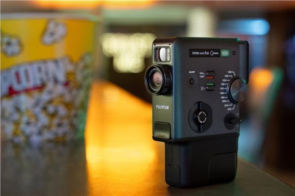 ���������� ������������ ������ Fujifilm Instax Mini Evo Cinema 16956029 - �������� 1