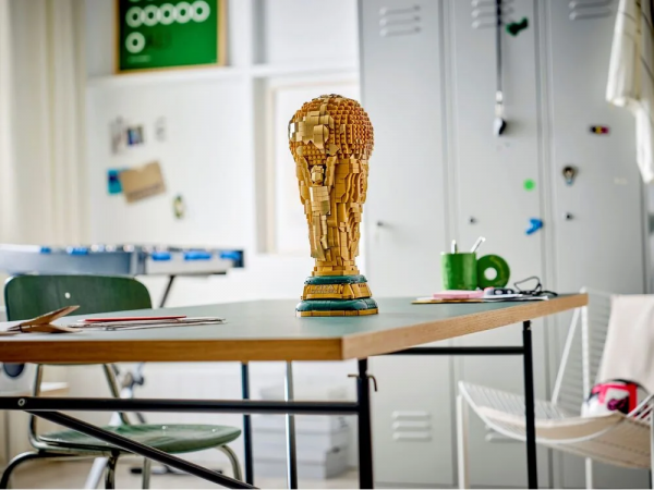 ����������� LEGO Editions Football ������������ ������ ���������� ���� �� ������� FIFA 43020- - �������� 6