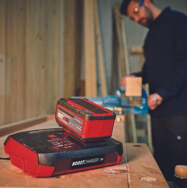 �������� ���������� Einhell PXC Boostcharger 3A PXC, 18�,  8�, 0.83�� 4512155 - �������� 3