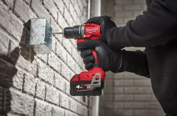 ����������-����� �������������� Milwaukee �18 BLPDRC-422� 18� 1�2����� 1�4����� 60�� 500�1700����� �� M12-18C ���� 1.5�� 4933492825 - �������� 2