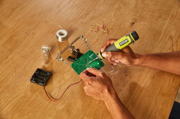 �������� �������������� Ryobi USB Lithium RSI4-120G 4� 2��� 460�� ������������ ��������� 0.1�� 5133006146 - �������� 5