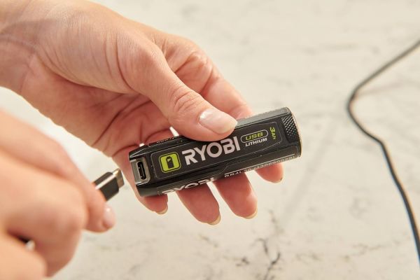 ����������� Ryobi RB4L30, USB Lithium, 4�, 3����� 5133006224 - �������� 3