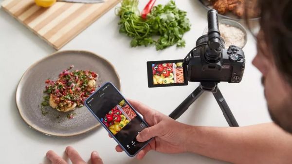 �������� ���������� Canon EOS R50 + RF-S 18-45 IS STM Black (5811C033) - �������� 9