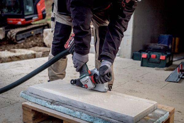    Metabo WVB 18 LT BL 11-125, 125, 18, 2800-10000/, 14, 1.8,     613057850 -  6