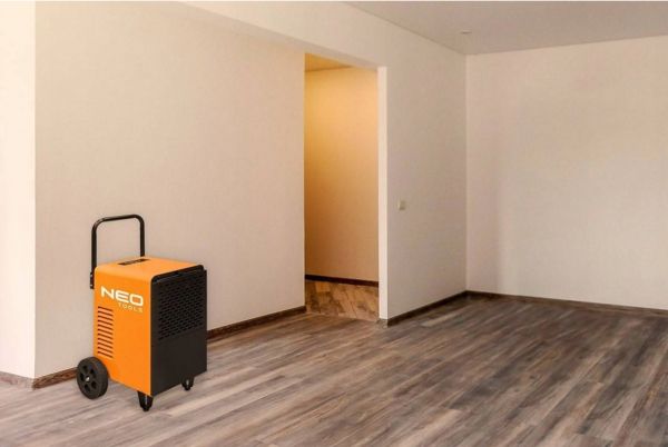 ��������� ������� ������������ Neo Tools, 750��, 180�2, 300 �3/�, 50�/�����, ����������� ����, LCD �������, �����.������� ������, IP22 90-160 - �������� 2