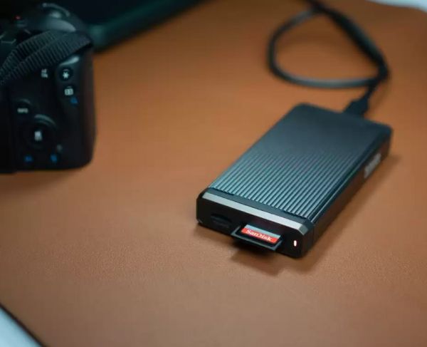 ����� ���'�� SanDisk SD 256GB C10 UHS-I U3 R180/W130MB/s Extreme V30 SDSDXVV-256G-GNCIN - �������� 3