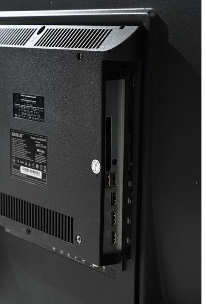 ��������� 55" Satelit 55U8200WS, 3840�2160, 60 ��, Smart TV, WebOS 5.0, DVB-T2/C, 3xHDMI, 2xUSB, VESA 300x200 - �������� 9