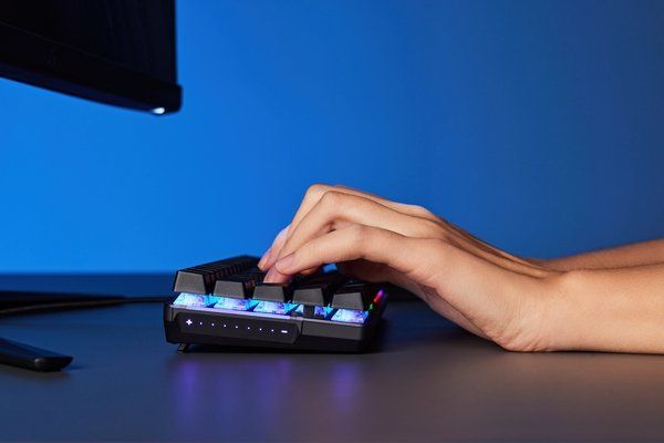 ��������� ASUS ROG Falchion Ace LED 68key NX RD USB Black 90MP0346-BKUA01 - �������� 13