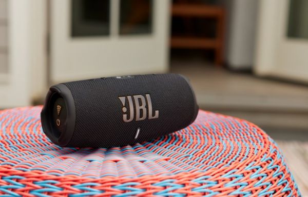 ����������� �������� JBL Charge 5 Wi-Fi Black (JBLCHARGE5WIFIBLK) - �������� 7