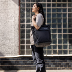 Сумка Thule Paramount Crossbody Tote 22L PARATB-3116 Black (3205009) - Картинка 3