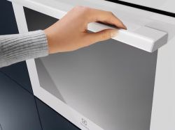 ���������� ������ ���� Electrolux EOF5F50BV (944068485) - �������� 3