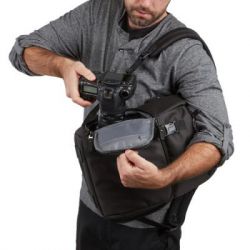 - CASE LOGIC Bryker Split-use Camera Backpack BRBP-105 (3203721) -  5