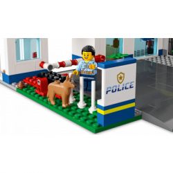  LEGO City   668  (60316) -  4