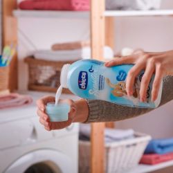 Кондиціонер для білизни Chicco Sensitive Sweet Talcum пом'якшувач тканин 750 мл (8058664103126) - Картинка 3