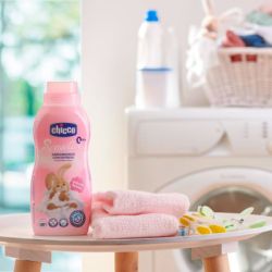 Кондиціонер для білизни Chicco Sensitive Delicate Flowers пом'якшувач тканин 750 мл (8058664122462) - Картинка 4