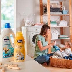 Гель для стирки Chicco Sensitive для детских вещей 1.5 л (8058664122325) - Картинка 3