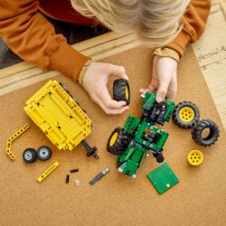 LEGO Technic John Deere 9620R 4WD Tractor 390  (42136) -  4
