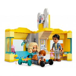  LEGO Friends     300  (41741) -  6