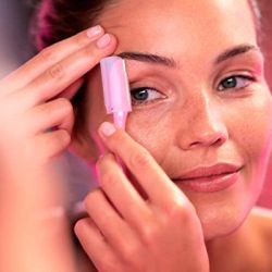 Бритва Wilkinson Sword Intuition Женский триммер для лица и зоны бикини 3 шт. (4027800081158) - Картинка 2