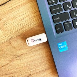 USB   Mibrand 64GB Marten White USB 3.2 (MI3.2/MA64P10W) -  4