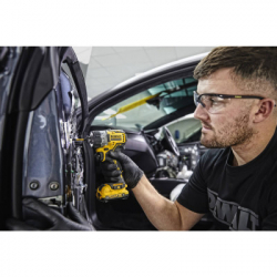 ���������� DeWALT 12V XR Li-Ion, 8 ��, 1100 ��/���, 2x2Ah, ���� (DCF601D2) - �������� 4
