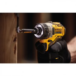 ���������� DeWALT 12V XR Li-Ion, 8 ��, 1100 ��/���, 2x2Ah, ���� (DCF601D2) - �������� 6