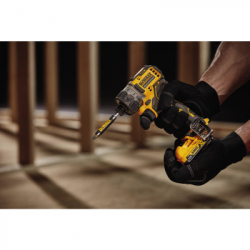 ���������� DeWALT 12V XR Li-Ion, 8 ��, 1100 ��/���, 2x2Ah, ���� (DCF601D2) - �������� 7