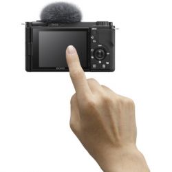 Цифровий фотоапарат Sony Alpha ZV-E10 body black (ZVE10B.CEC) - Картинка 12