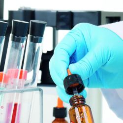 Маркер Edding Paint 1-2 мм круглий білий (e-751/49) - Картинка 3