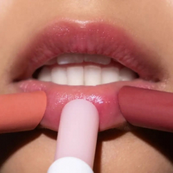 Помада для губ Artdeco Color Booster Lip Balm Boosting Pink (4052136032857) - Картинка 7