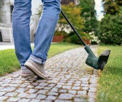 Bosch ������ ������� Bosch EasyGrassCut 18V-230 �������������, ��� PBA 18V 2.0Ah W-B �� AL 1810 CV 0.600.8C1.A03 - �������� 2