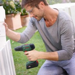 Шуруповерт-дриль Bosch UniversalDrill 18V, 2x1.5Ач, 40Нм, 440/1450 об/хв, ЗП, 1.2кг, кейс 0.603.9D4.002 - Картинка 2