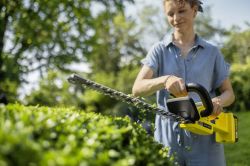 Кущоріз акумуляторний Karcher HGE 2-18 18В лезо 45см крок різу 18мм 2.34кг без АКБ та ЗП 1.445-600.0 - Картинка 9