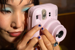 Фотокамера миттєвого друку Instax Mini 13 Pink 16963216 - Картинка 11