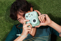 Фотокамера миттєвого друку Instax Mini 13 Green 16963228 - Картинка 12