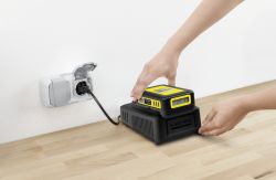 Karcher ���� ��������������, 18 V 2.5 Ah (���������� + ��) 2.445-062.0 - �������� 2