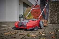 Подметальная машина аккумуляторная Einhell TE-SW 18/610 Li - Solo, PXC, 18В, ширина 610 мм, бак 20 л, 1800 м2/ч, 10.3 кг (без АКБ и ЗУ) 2352040 - Картинка 3