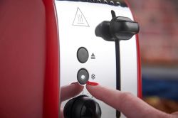 Russell Hobbs Тостер Colours Plus, 1600Вт, нержав., підігрів,разморозка, червоний 26554-56 - Картинка 5