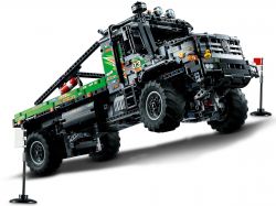 LEGO  Technic     Mercedes-Benz Zetros 42129 -  9