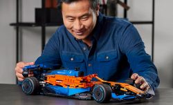 Конструктор LEGO Technic Гоночный автомобиль McLaren Formula 1™ 42141 - Картинка 3