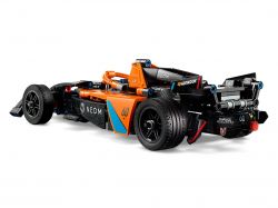  LEGO Technic    NEOM McLaren Formula E 42169 -  6